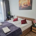 With 2 Bedrooms & Parking By Renters アパート *