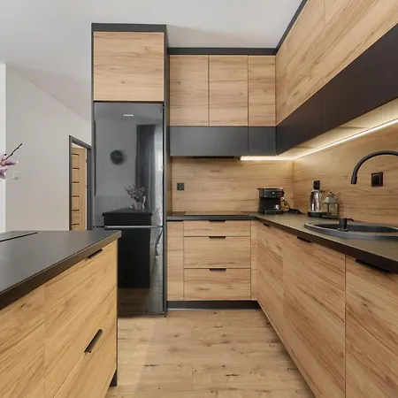 아파트 With 2 Bedrooms & Parking By Renters 브로츠와프