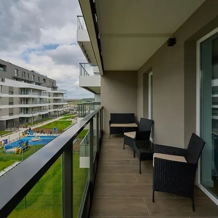 Apartment With 2 Bedrooms & Parking By Renters Wroclaw