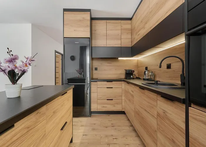 Διαμέρισμα With 2 Bedrooms & Parking By Renters Βρότσλαβ