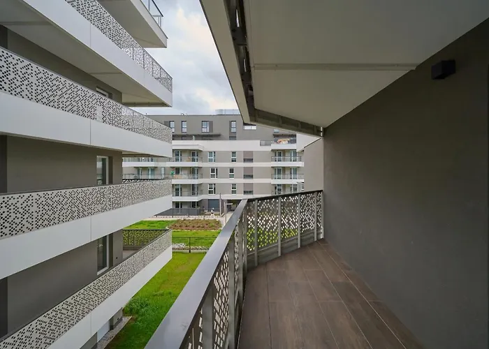 Appartement With 2 Bedrooms & Parking By Renters