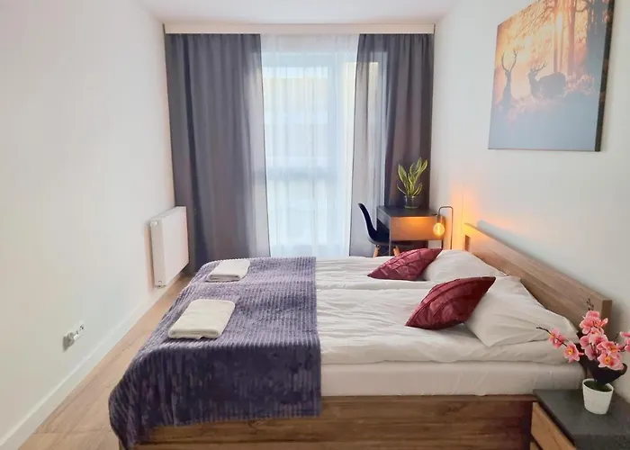 With 2 Bedrooms & Parking By Renters Διαμέρισμα
